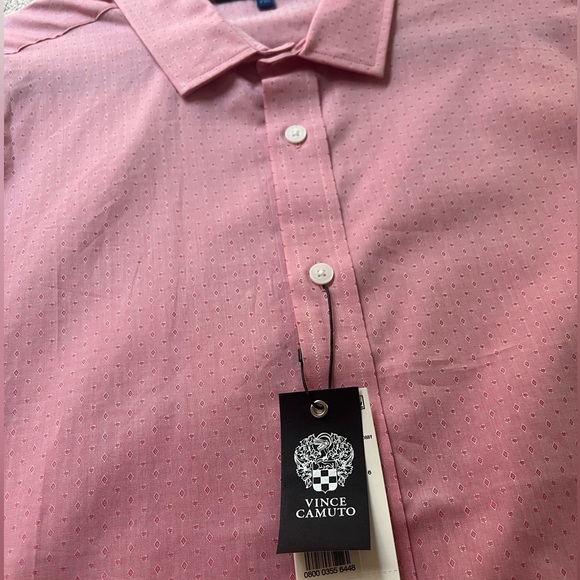 NWT Vince Camuto | Short sleeve button down - Picture 2 of 5
